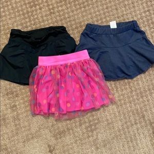 Three little girls skorts.